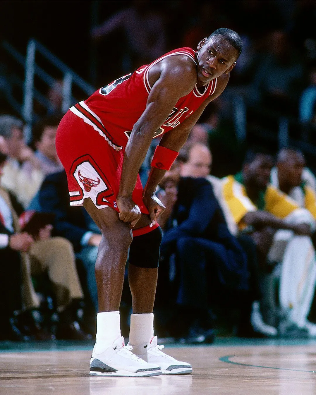 Air Jordan 3白水泥2027夏季复刻,忠于元年鞋型与Nike Air后跟,无做旧处理致敬罚球线传奇全面解析插图2 Air Jordan 3白水泥2027夏季复刻,忠于元年鞋型与Nike Air后跟,无做旧处理致敬罚球线传奇全面解析