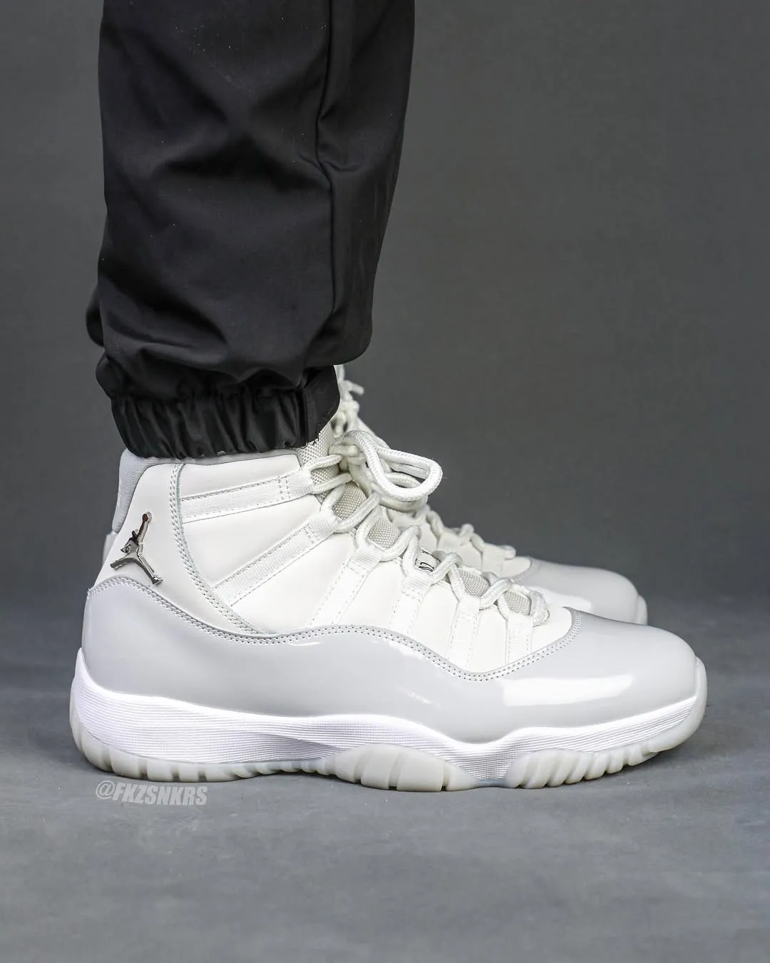 Air Jordan 11 “Grand Finale” 2025假日季深度解析：优雅基因与女性专属美学的碰撞