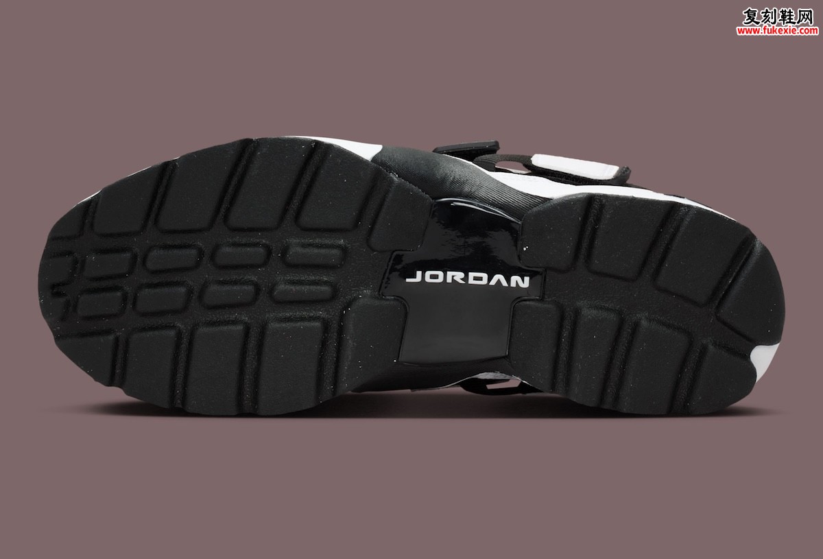 Jordan Trunner LX 白黑配色2026年春季回归 以经典绑带设计唤醒千禧年训练鞋记忆