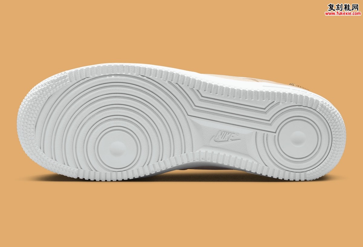 Nike Air Force 1 Low「亚麻/沙色」2026年春季发售 温暖麂皮重塑经典中性美学