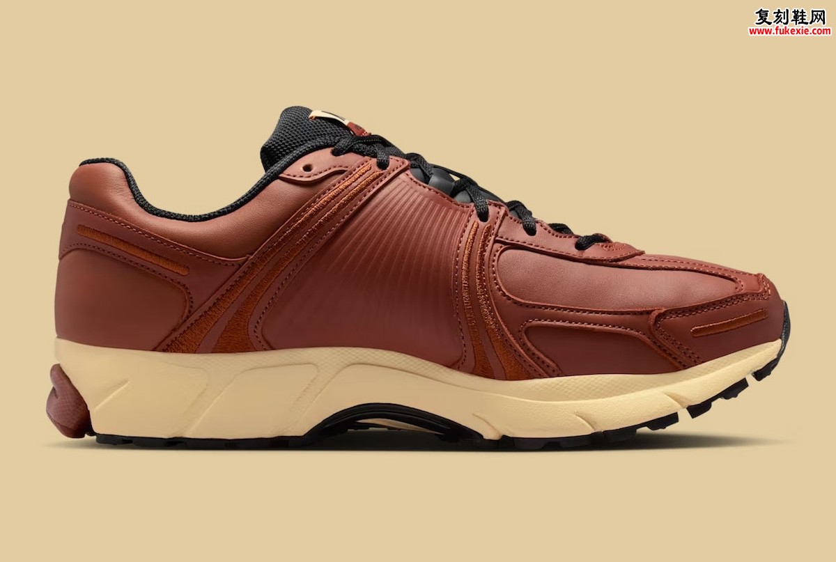 耐克Zoom Vomero 5 “深赤褐色” 配色发布：从性能跑鞋至生活风格的自信转型