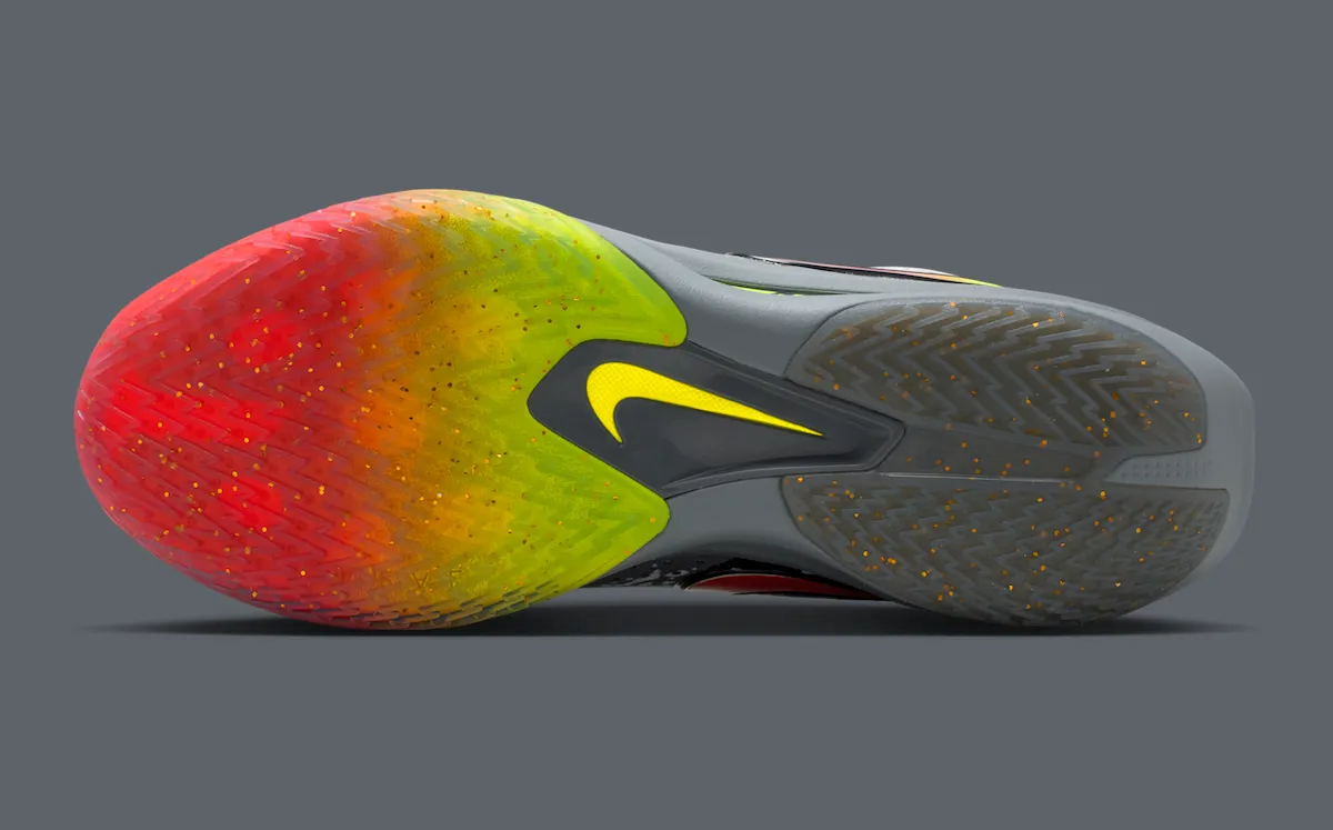 耐克GT Cut 3圣诞配色12月发售 冰雪水晶舌标演绎节日篮球美学