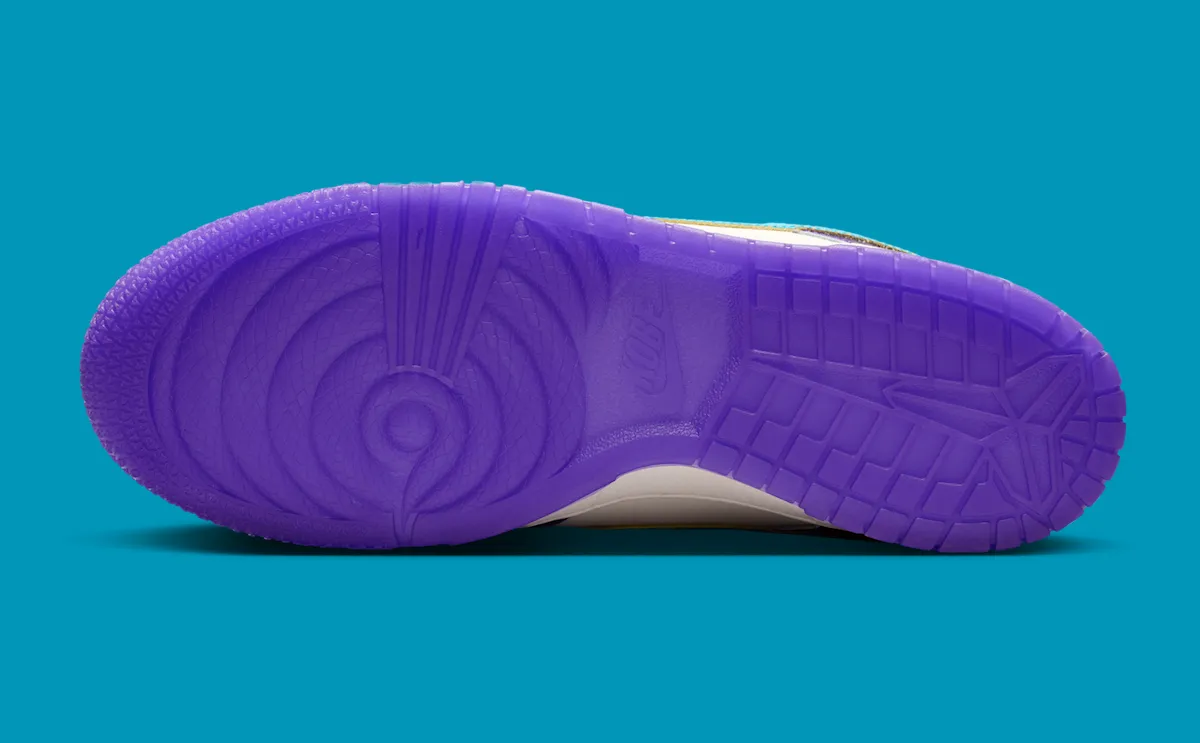 Nike Kobe Dunk Low Protro“Draft Day”2026年6月26日发售:可磨损Swoosh青绿褪金讲述夏洛特到洛杉矶传奇交易插图5 Nike Kobe Dunk Low Protro“Draft Day”2026年6月26日发售:可磨损Swoosh青绿褪金讲述夏洛特到洛杉矶传奇交易
