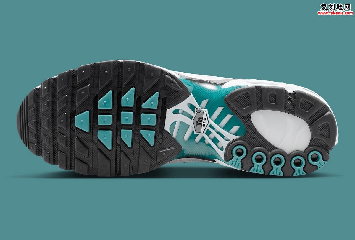 NIKE AIR MAX PLUS “TURBO GREEN” Nike Air Max Plus传奇复刻，2025秋季归来