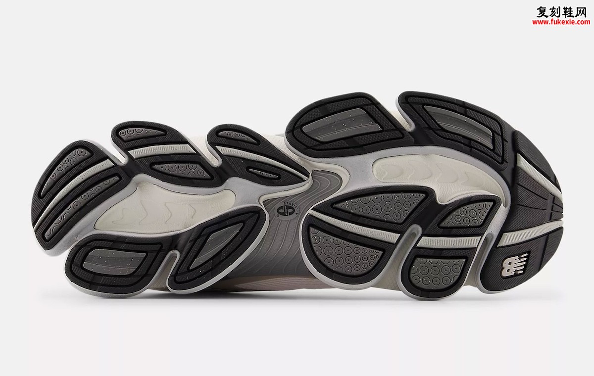 松露盐粉交织的未来主义跑鞋：New Balance 2000 ‘Truffle Salt’ 以低调美学重塑2026春季性能潮流