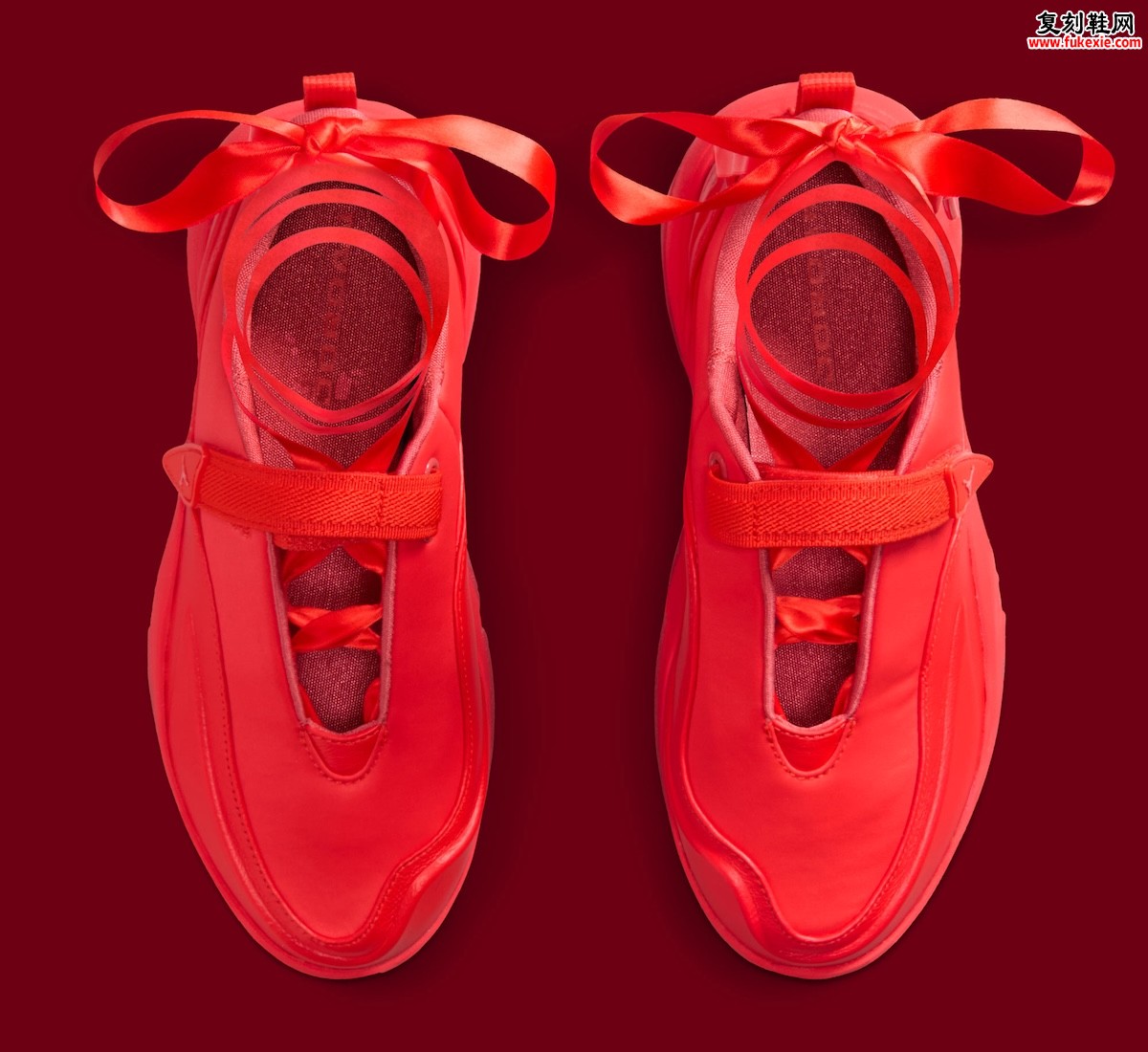 当芭蕾美学邂逅运动基因：Jordan Pointe ‘智利红’ 以优雅廓形开启2026春季女鞋新叙事