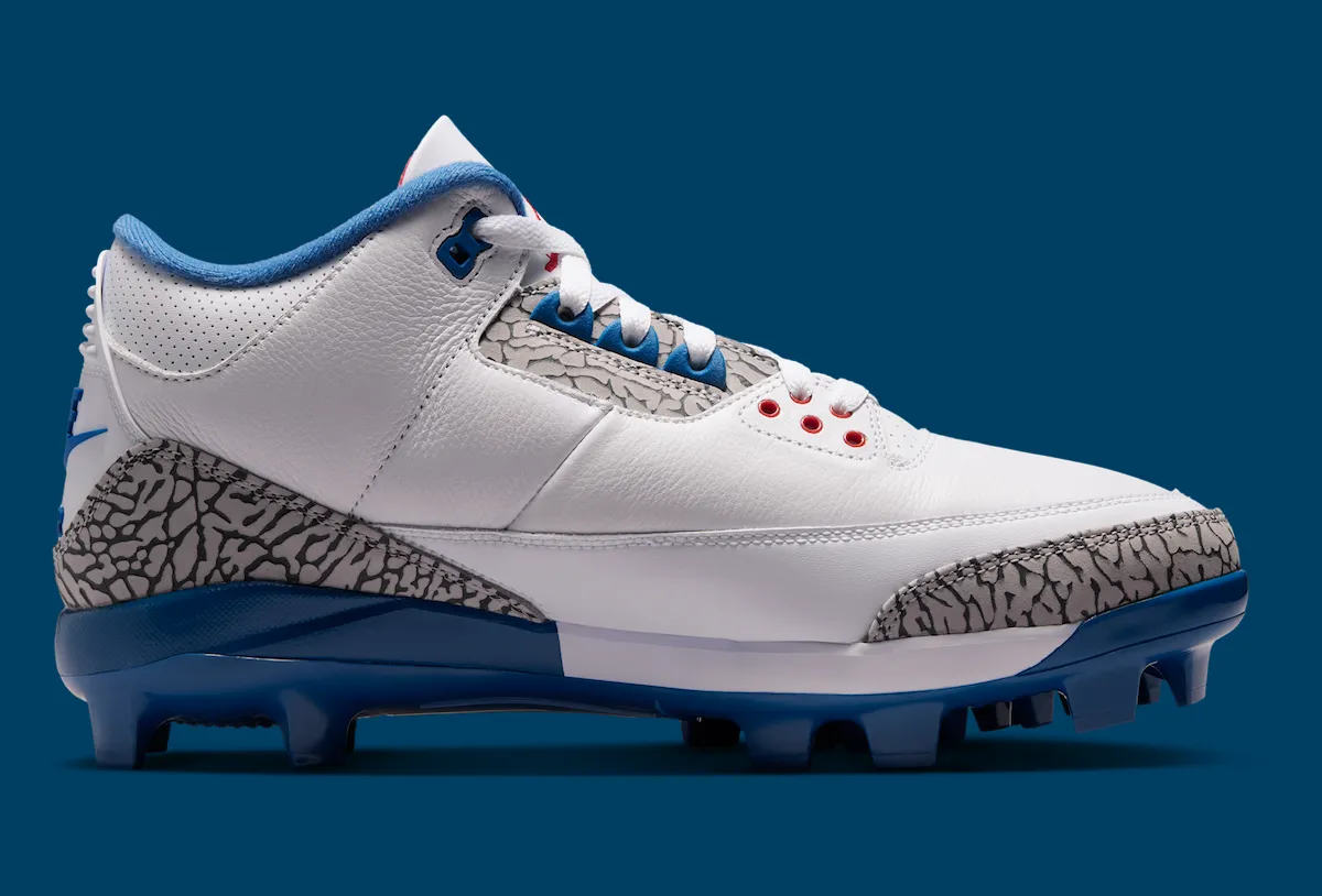 致敬经典,Air Jordan 3 MCS “True Blue” 棒球鞋钉七月发售全解析插图2 致敬经典,Air Jordan 3 MCS “True Blue” 棒球鞋钉七月发售全解析