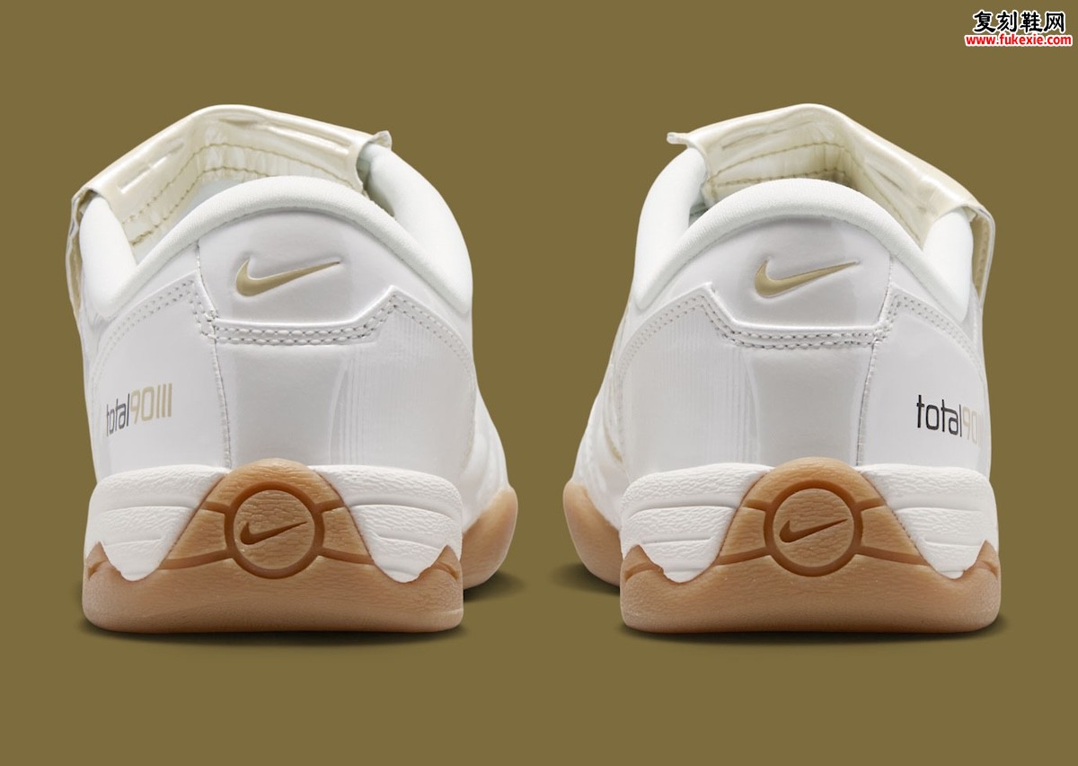 Nike Total 90 III 复古室内足球鞋回归,Sail 光泽皮革鞋面绗缝鞋头,生胶外底,2026夏季发售插图4 Nike Total 90 III 复古室内足球鞋回归,Sail 光泽皮革鞋面绗缝鞋头,生胶外底,2026夏季发售