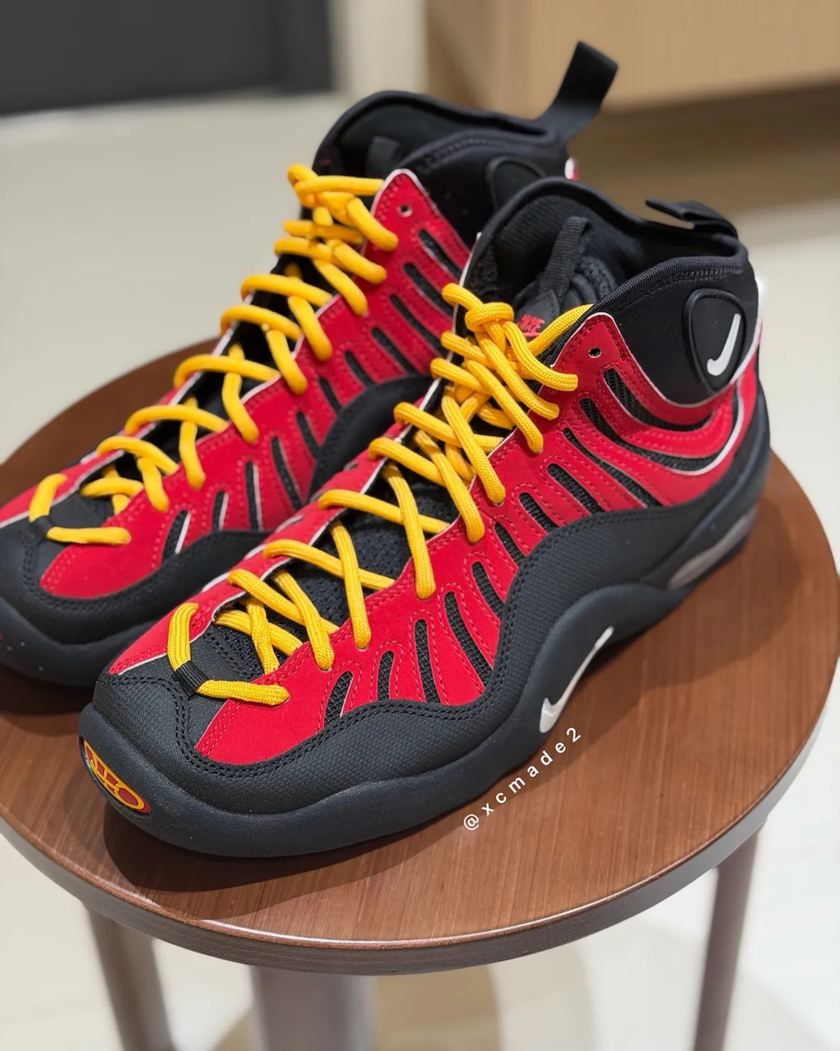首次曝光 Nike Air Bakin Varsity Red 2026秋季复刻，Eric Avar操刀，蒂姆·哈达威热火队红黑黄配色
