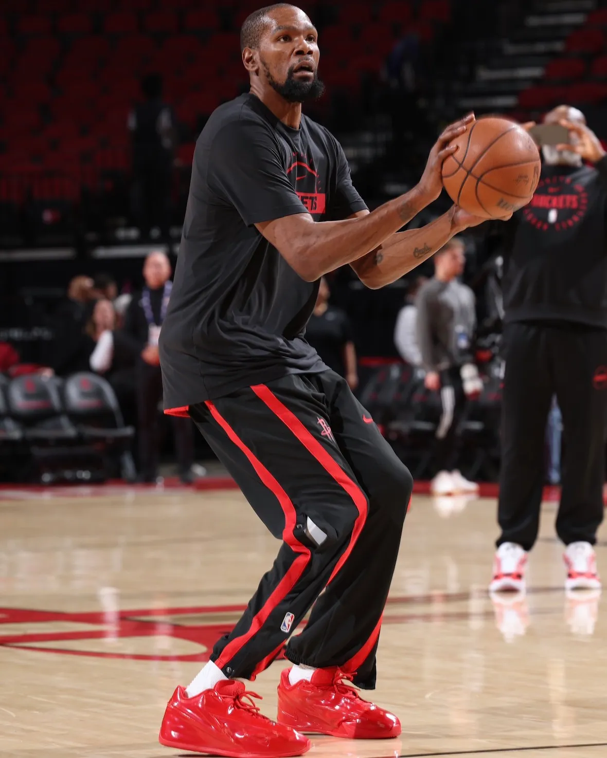 Nike KD 19 如何用TPU匕首与全掌Zoom Strobel重构杜兰特签名鞋的视觉秩序