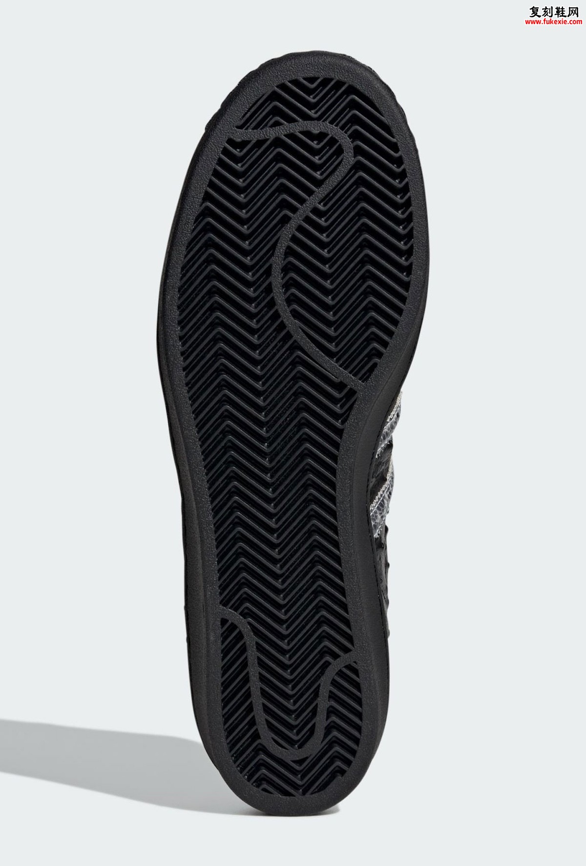 Footpatrol联名阿迪达斯Superstar二十周年纪念版 鸵鸟皮材质重塑经典