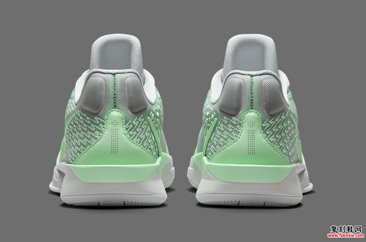 Nike Sabrina 2 Fresh Mint 的后视图，展示鞋跟和标志性细节。
