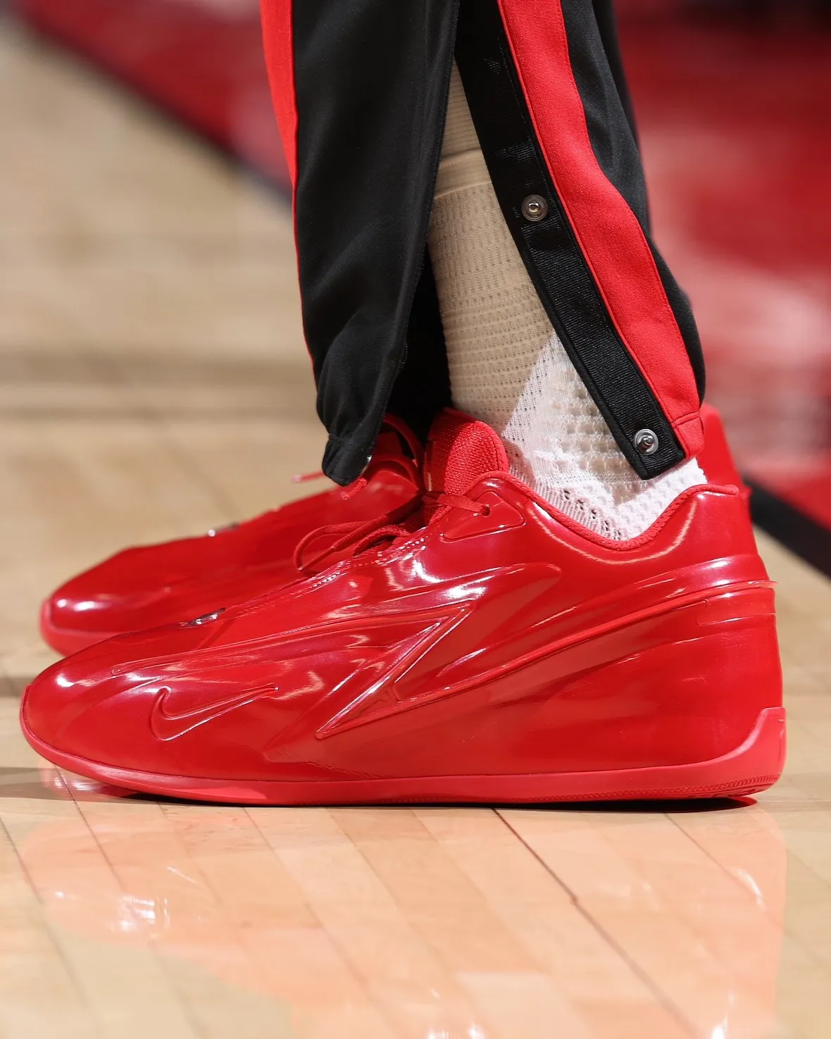 Nike KD 19 如何用TPU匕首与全掌Zoom Strobel重构杜兰特签名鞋的视觉秩序