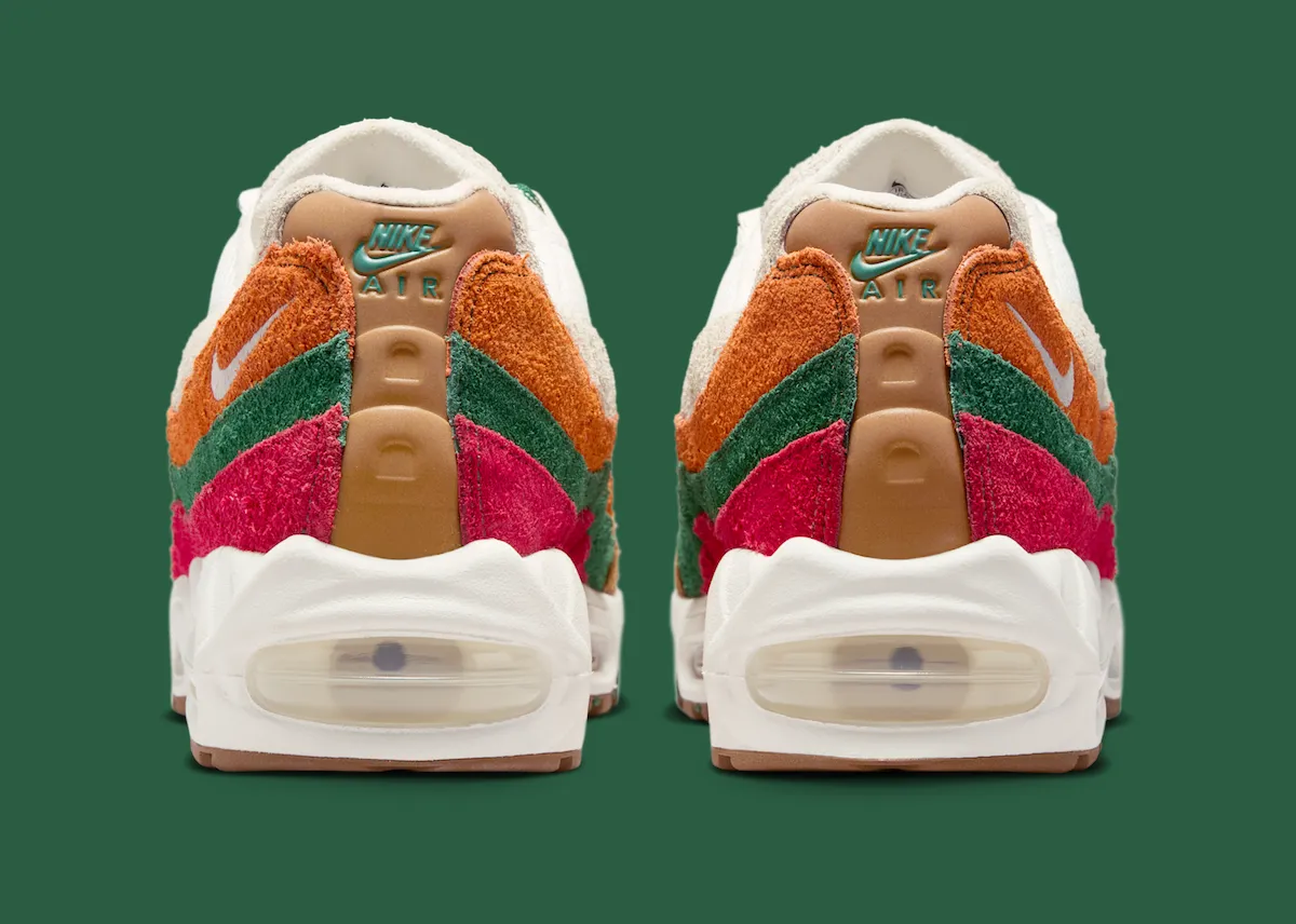 Nike Air Max 95 “Konbini” 便利店套装曝光：7-Eleven与Lawson配色致敬日本街头文化，7月11日发售
