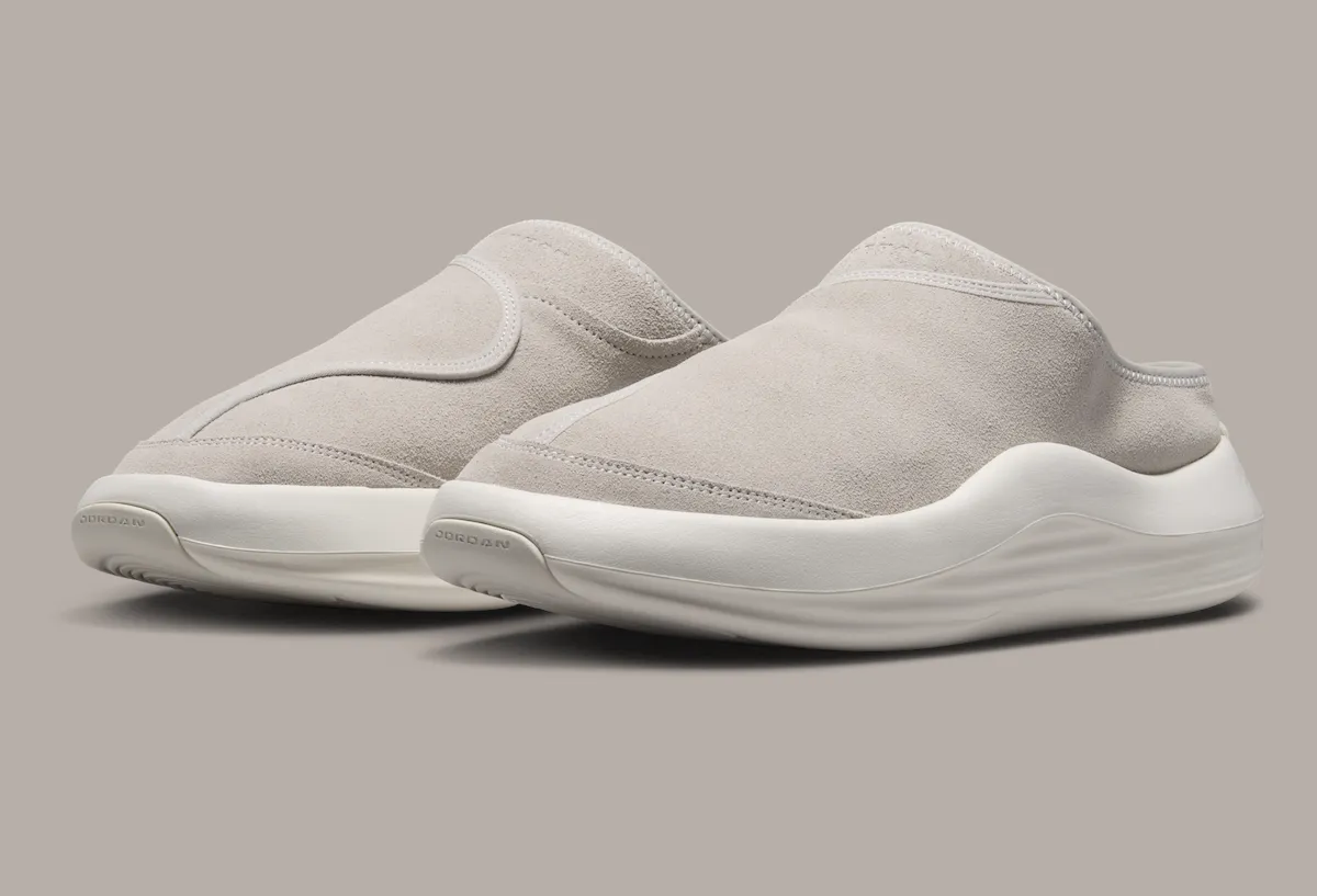 Jordan Future Mule“浅铁矿”无后跟穆勒鞋秋季发售：轻奢麂皮雕琢家居生活方式缩略图