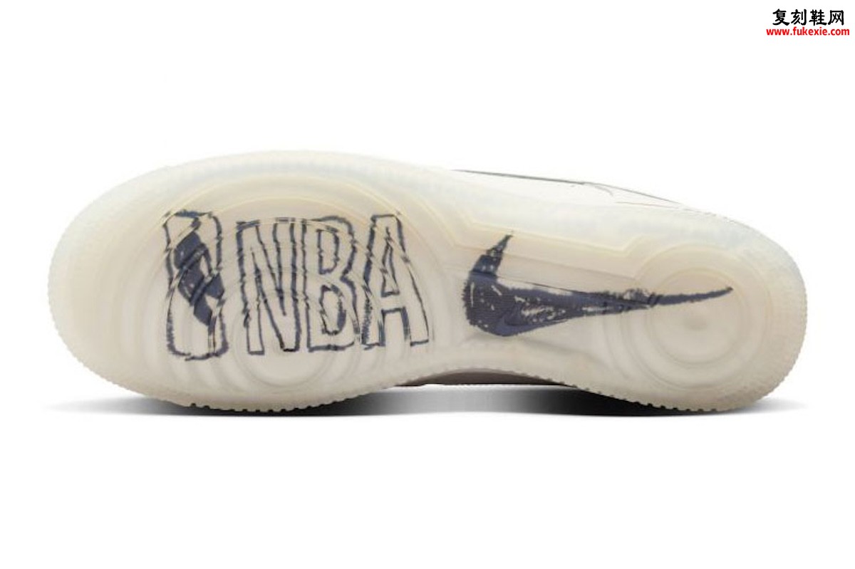 NBA x 耐克空军一号低帮「幻影」配色 透明外底暗藏联盟标志演绎极致低调致敬