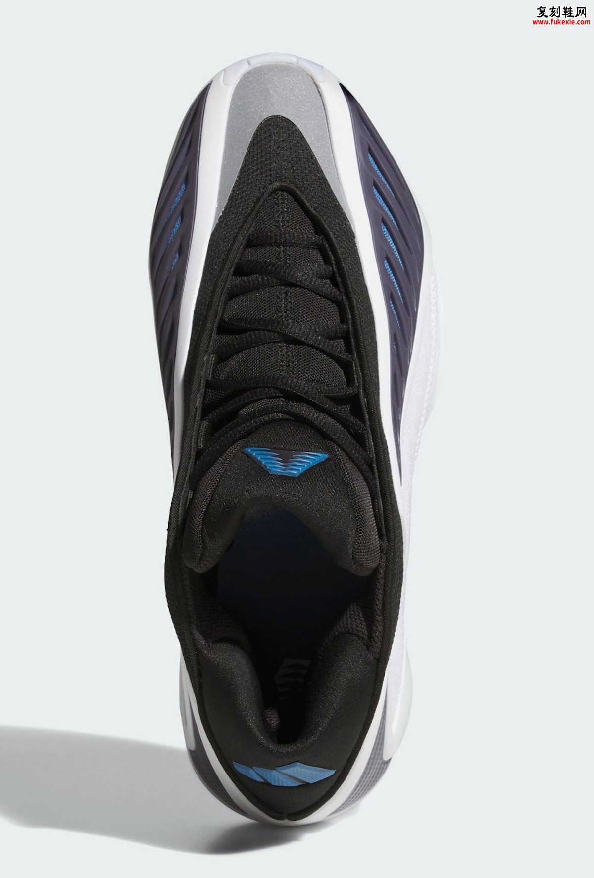 adidas AE 2 Alphadawg 12月6日发售：黑白主调融入狼队蓝细节惊艳亮相