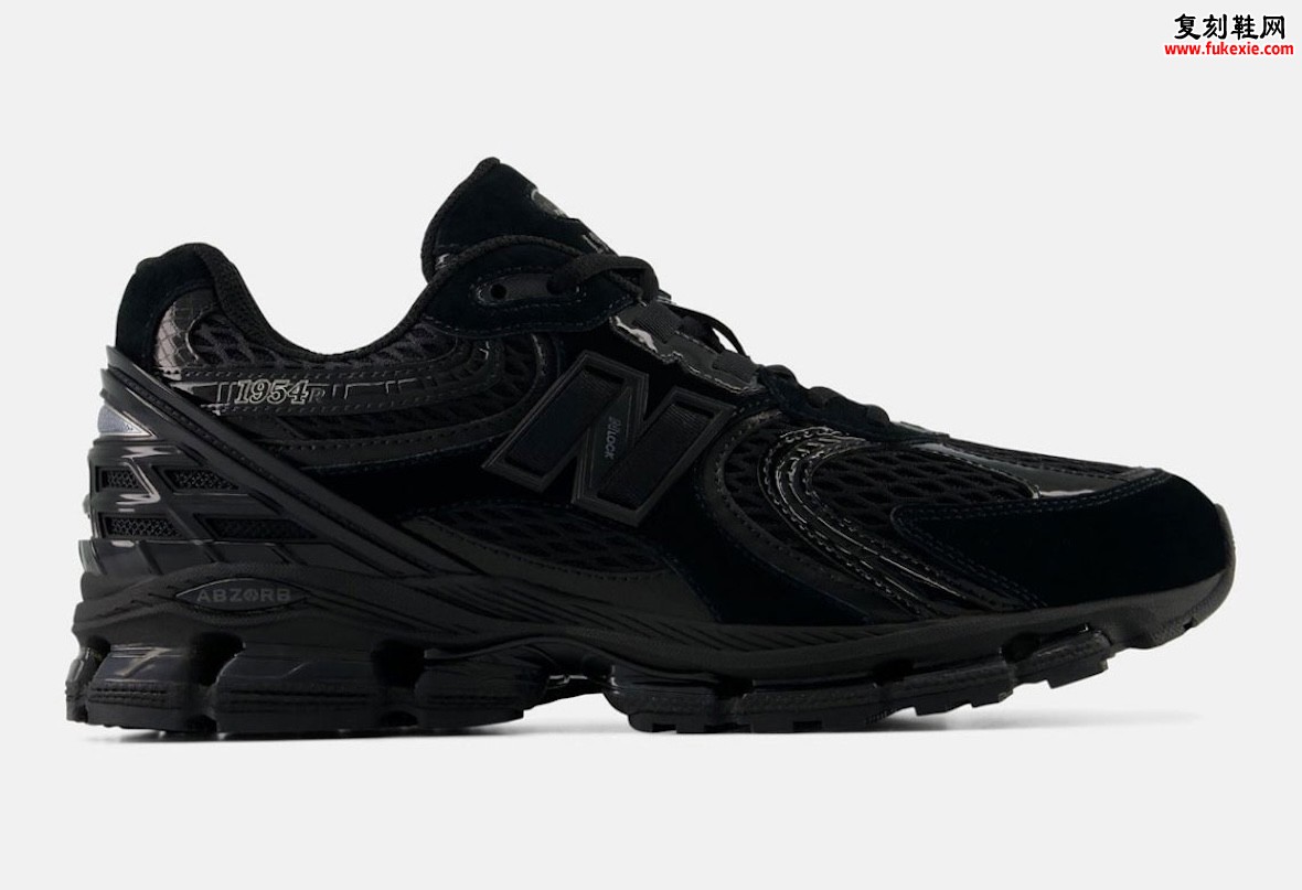 New Balance 1954R黑色版2026年夏季发售:漆皮覆层与ABZORB缓震构筑全黑隐形跑鞋插图1 New Balance 1954R黑色版2026年夏季发售:漆皮覆层与ABZORB缓震构筑全黑隐形跑鞋