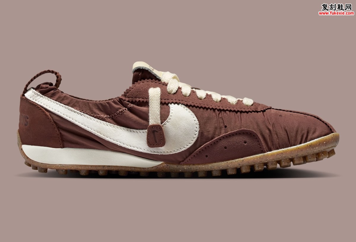 Jacquemus x Nike Moon Shoe ‘Fauna Brown’ 以抓绒尼龙与全粒面皮革续写1972传奇