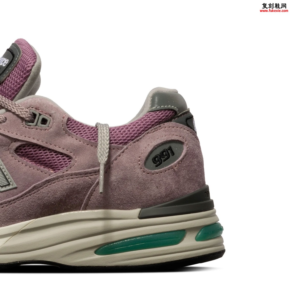静奢美学的长效宣言：New Balance 991v2 ‘Toadstool’ 配色以英伦匠心重塑2026春季色彩哲学