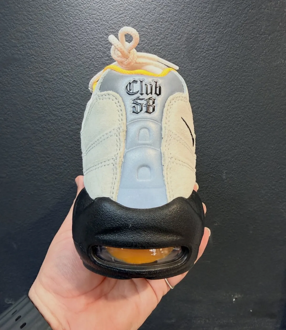 Club 58 x Nike SB Air Max 95 “Sail”曝光Club58联名Nike SB Air Max 95世界杯2026秋季发售