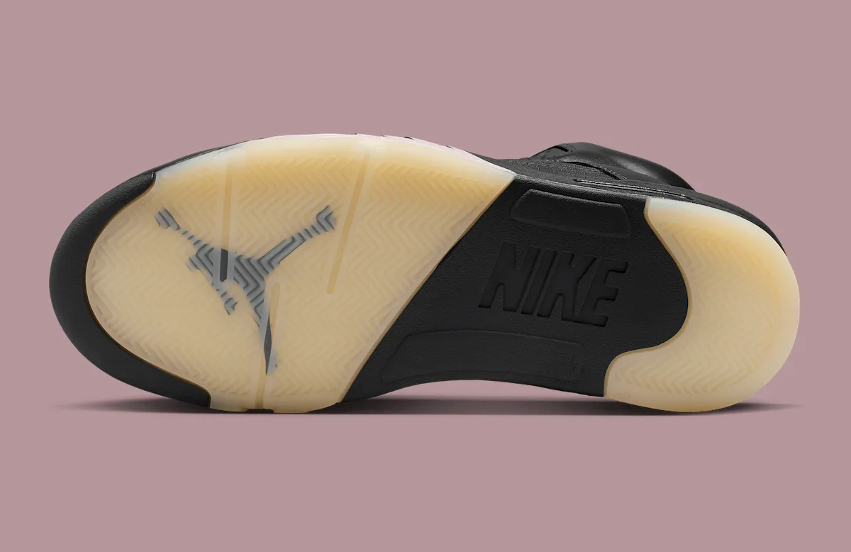 PSG x Air Jordan 5 “Off Noir” 2025假日季重磅登场,巴黎圣日耳曼联名AJ5夜影黑