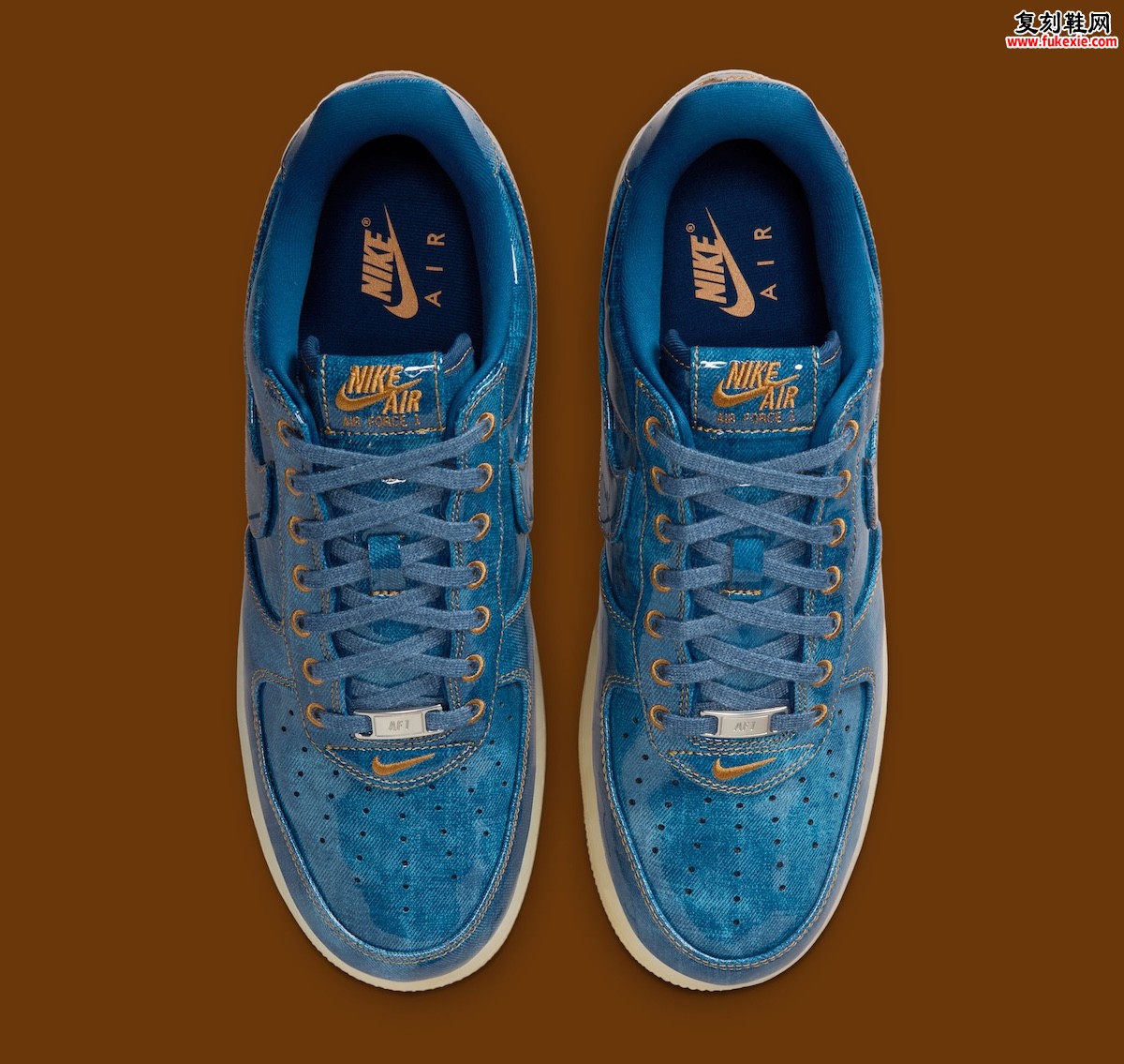Nike Air Force 1 Low “Patent Denim” 釉面牛仔蓝配色2026夏季发售，光感漆皮与丹宁纹理