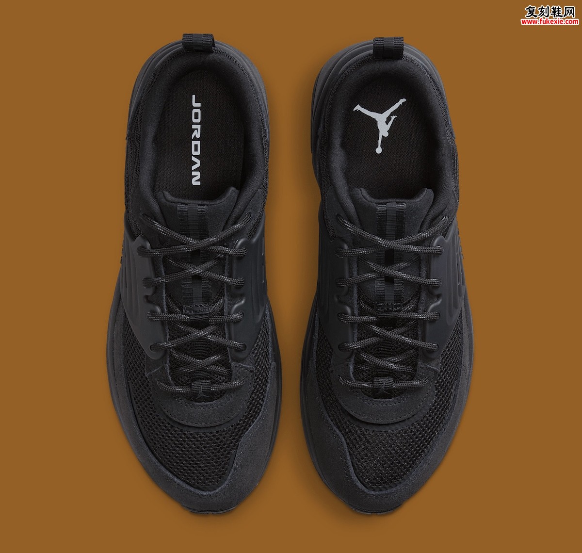 Jordan Trunner O/S 'Black Cat' 黑猫鞋款发布：2025秋季限量上市