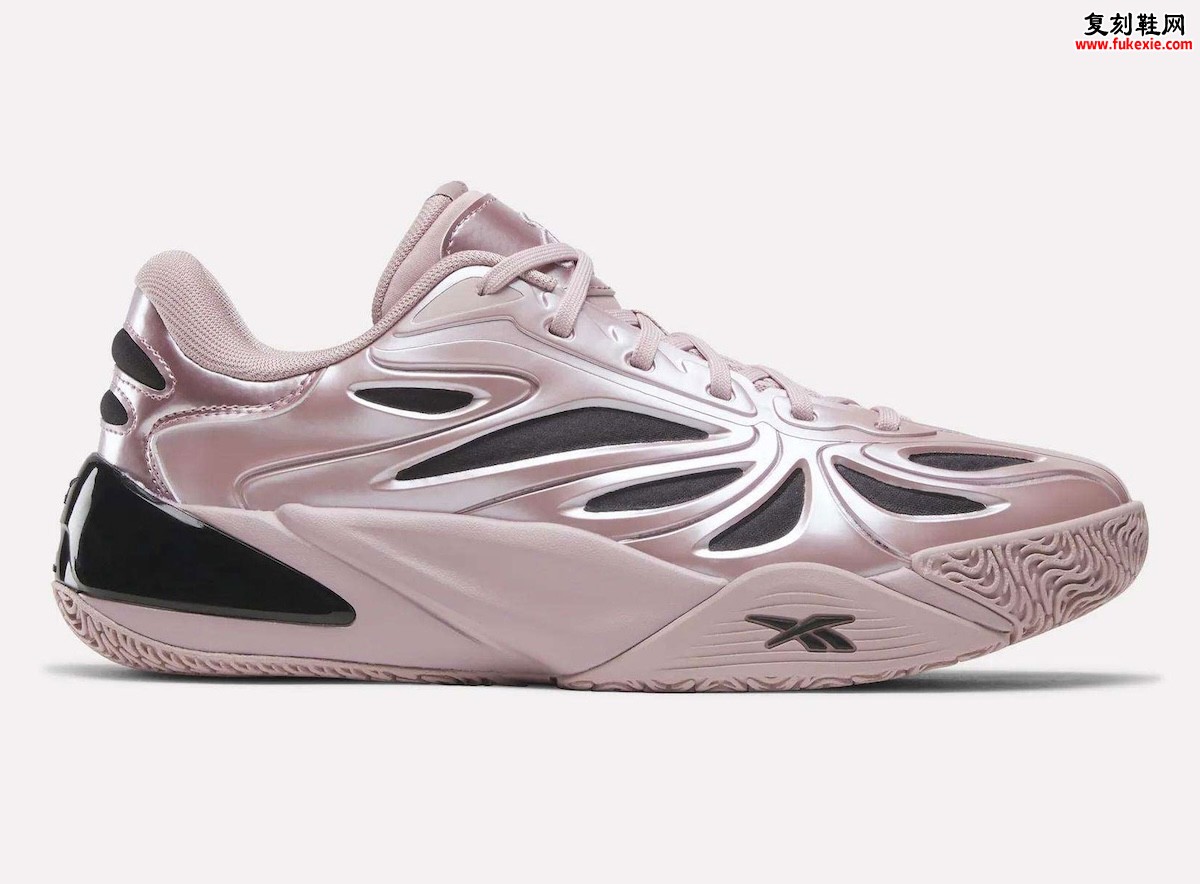 球场锋芒与珍珠光泽:Angel Reese首款签名鞋 ‘Mauve Reign’ 以薰衣草紫定义女子篮球新风尚