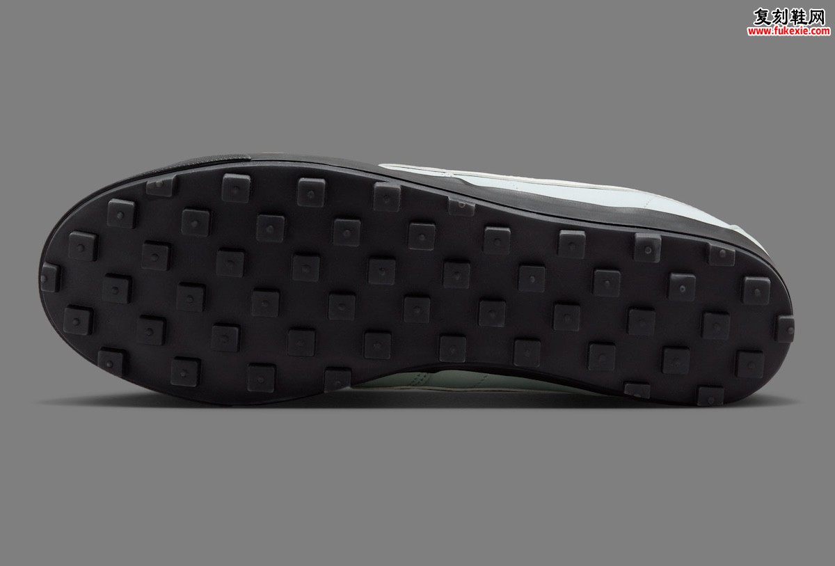 Nike Astro Grabber “Light Silver”浅银配色复刻归来 经典草地训练鞋焕发新生