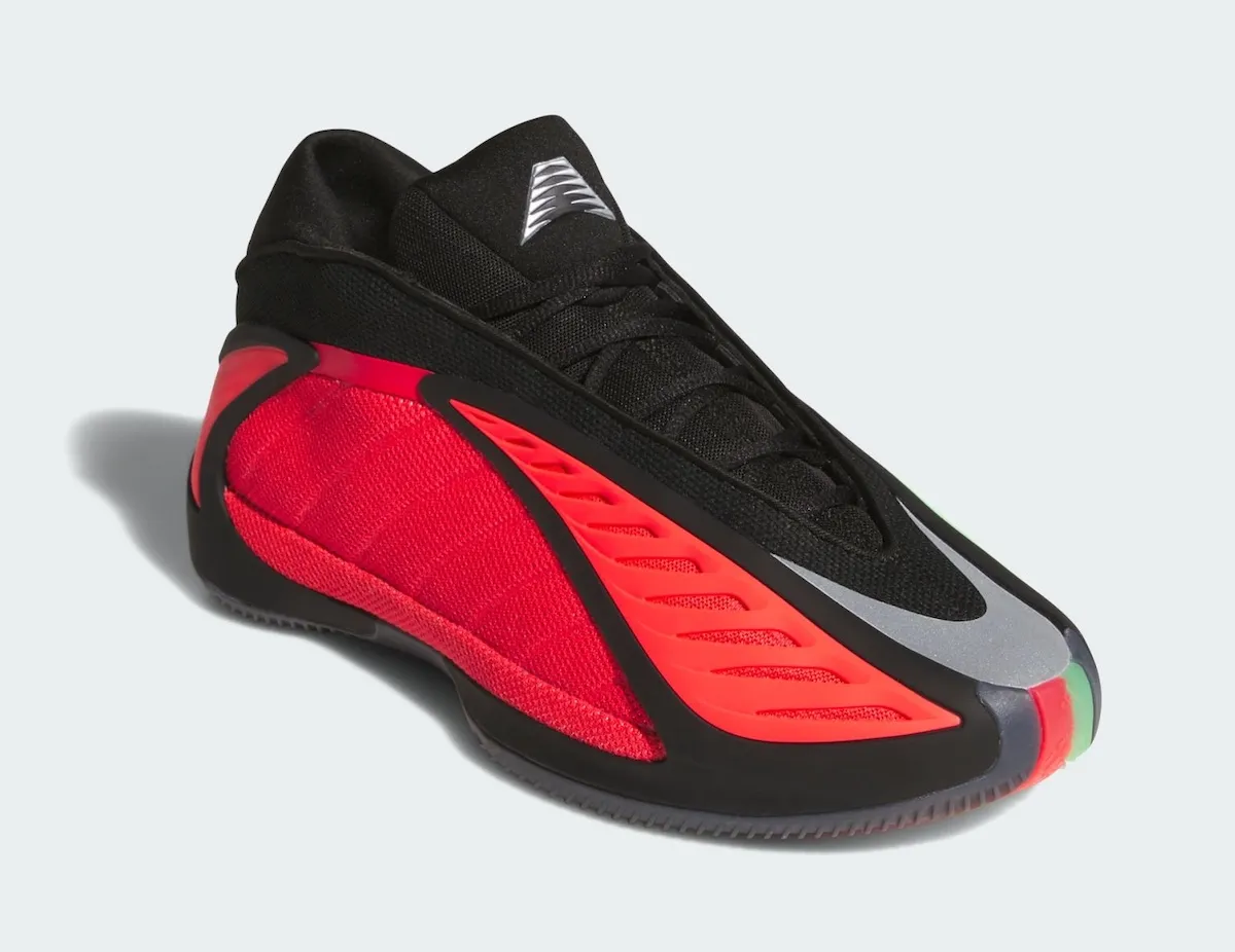 adidas AE 2 Christmas圣诞战靴12月20日登场：红绿拼接配色致敬狼队节日对决