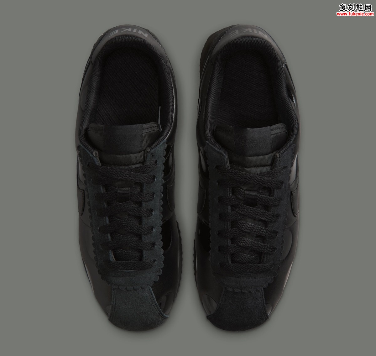 Nike Cortez ‘Triple Black Polka Dot’ 用抛光原点与麂皮触感重写1972年的极简语法