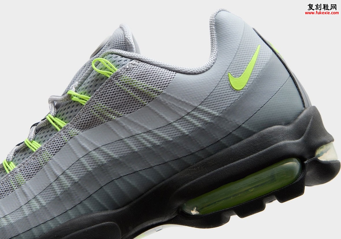 耐克Air Max 95 Ultra“霓虹”2025秋季回归 灰黑基底+荧光绿点缀引爆复古潮流