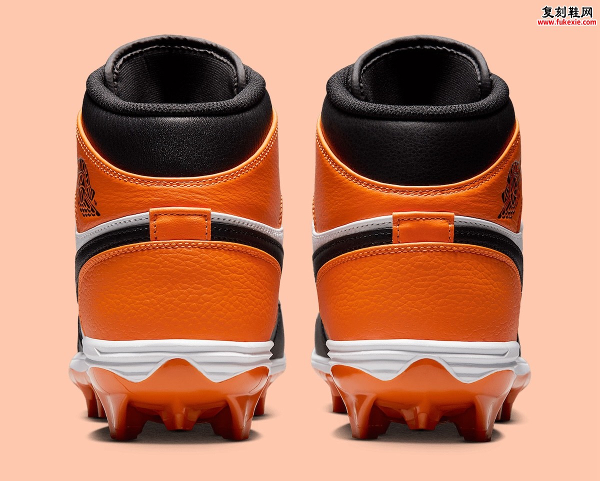 Air Jordan 1 Mid TD Cleat “Shattered Backboard” 经典配色与高性能的完美结合