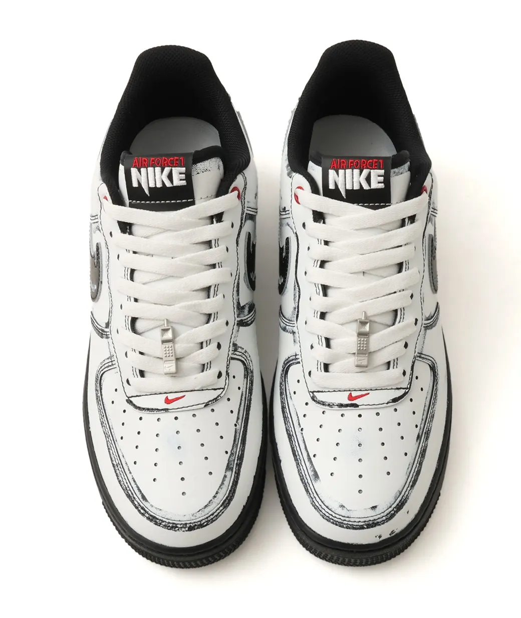 Nike AF1 Low Ghostface 万圣尖叫联名做旧烧焦Swoosh电话吊坠10.26发插图2 Nike AF1 Low Ghostface 万圣尖叫联名做旧烧焦Swoosh电话吊坠10.26发