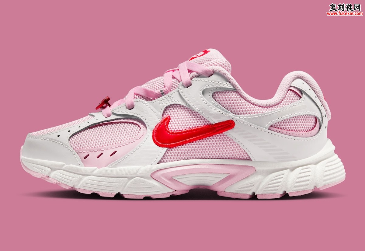 耐克2026春季推出V5 RNR GS情人节配色 以精致粉白美学与实用定位诠释青少年节日消费