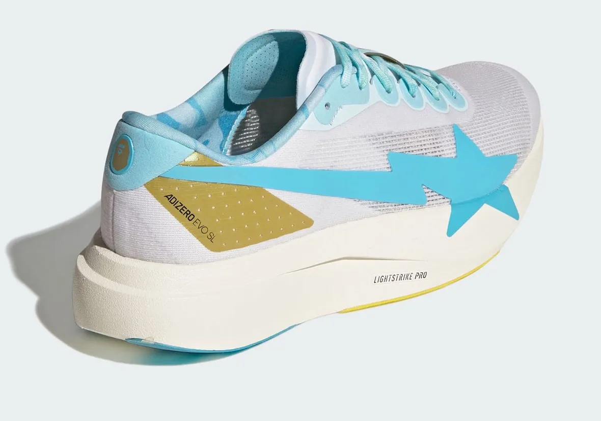BAPE x adidas Adizero EVO SL 联名跑鞋官图释出,不对称粉蓝鸳鸯配色迷彩细节流星Logo替代三条纹金色点缀马牌橡胶外底6月发售插图3 BAPE x adidas Adizero EVO SL 联名跑鞋官图释出,不对称粉蓝鸳鸯配色迷彩细节流星Logo替代三条纹金色点缀马牌橡胶外底6月发售