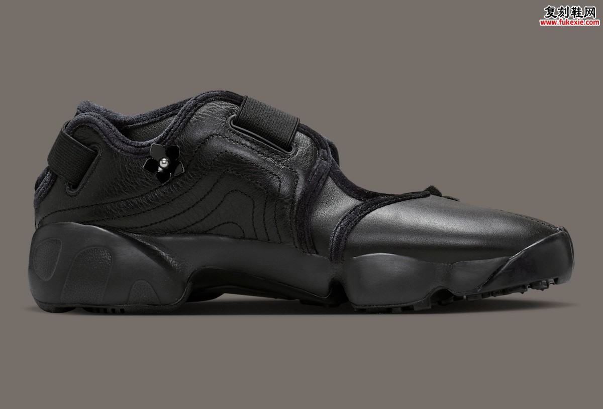 1996年分趾异形回归：Nike Air Rift “Black Flowers” 黑色漆皮花卉刺绣女款凉鞋，2026夏季发售