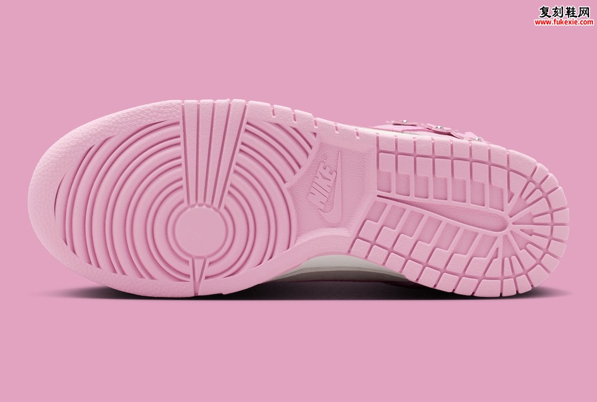 Nike Dunk Low “Pink Flowers” 立体粉花装饰 2026夏季女款前瞻插图5 Nike Dunk Low “Pink Flowers” 立体粉花装饰 2026夏季女款前瞻