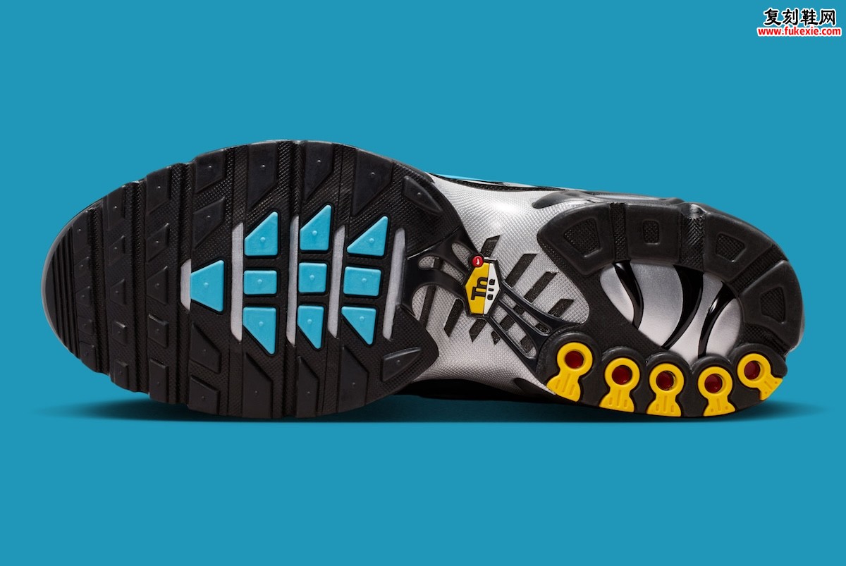 Nike Air Max Plus Scorpion 黑曜铬银配色 IM9624-001,黑色网面金属波浪笼 搭载 Tuned Air 科技插图5 Nike Air Max Plus Scorpion 黑曜铬银配色 IM9624-001,黑色网面金属波浪笼 搭载 Tuned Air 科技