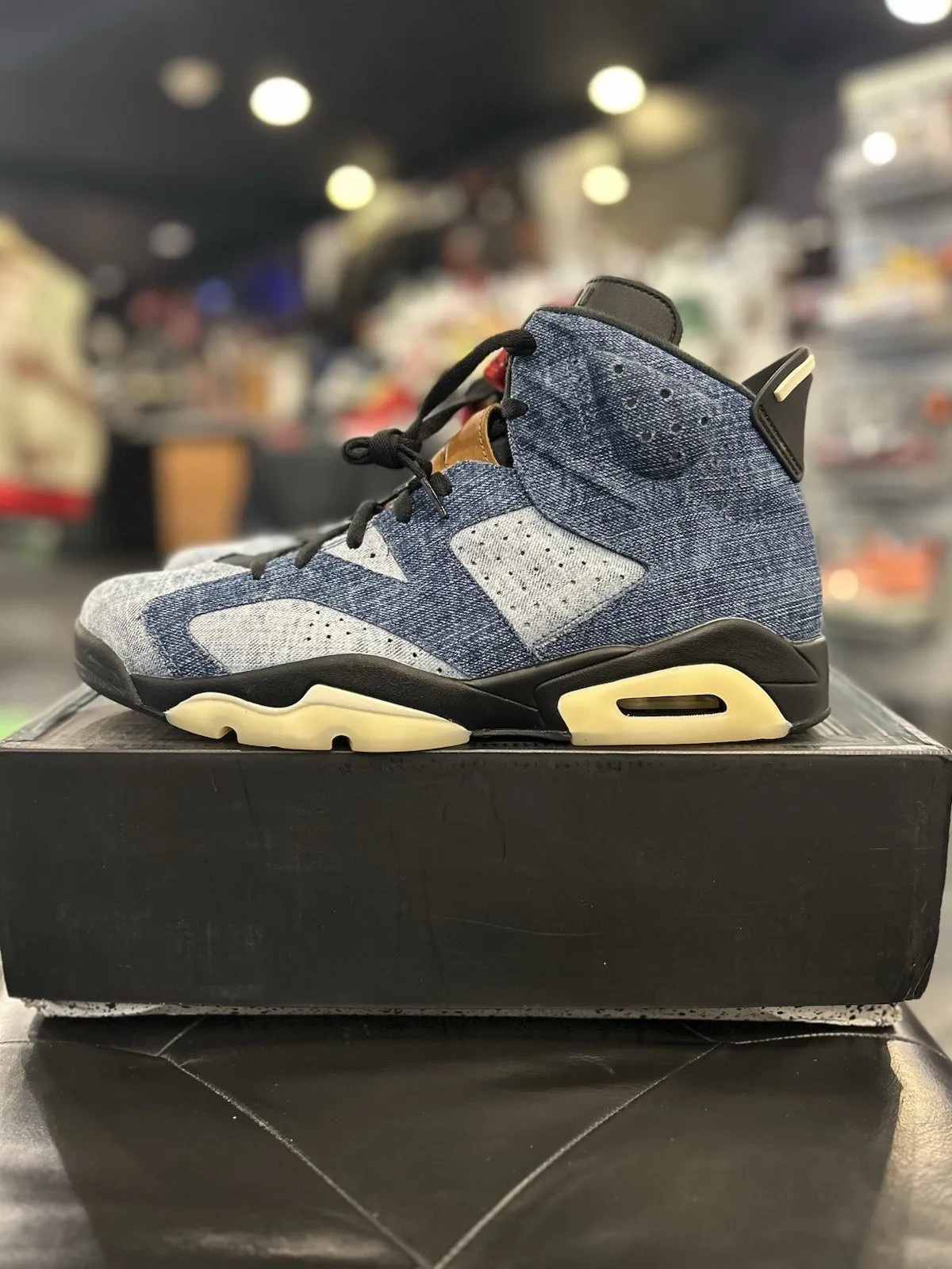 Air Jordan 6 “Washed Denim”乔丹6代水洗丹宁复刻鞋 跨越时空的经典设计与街头时尚融合