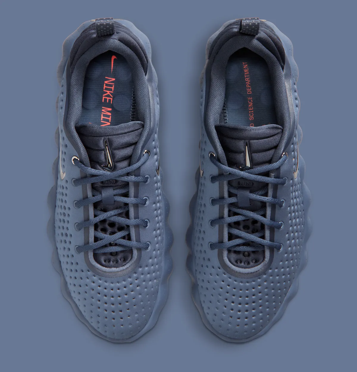 22个节点的蓝调叙事：Nike Mind 002 ‘Thunder Blue’ 如何用足底感知重新定义夏季行走