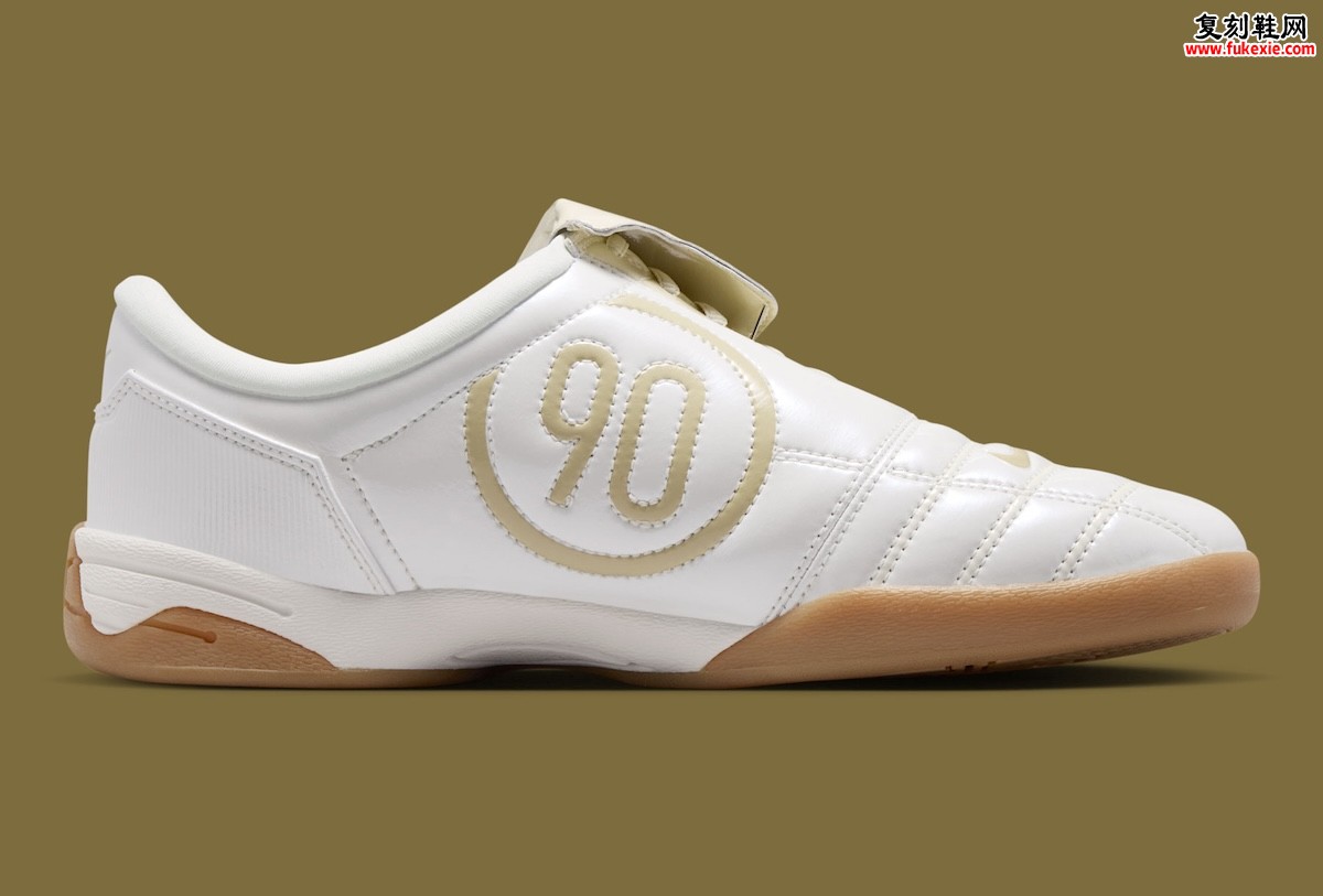 Nike Total 90 III 复古室内足球鞋回归,Sail 光泽皮革鞋面绗缝鞋头,生胶外底,2026夏季发售插图2 Nike Total 90 III 复古室内足球鞋回归,Sail 光泽皮革鞋面绗缝鞋头,生胶外底,2026夏季发售