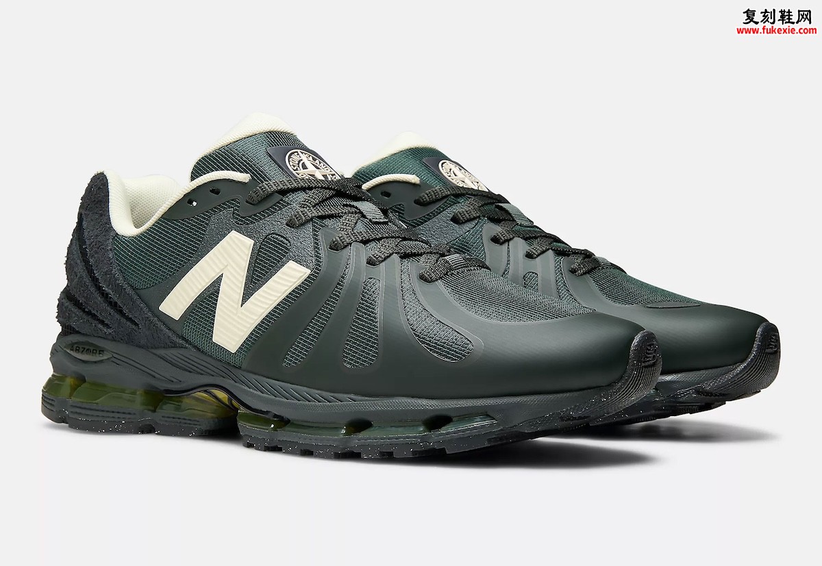Stone Island x New Balance 1890 “Deep Forest” 深绿Ripstop网格，2026世界杯联名足球生活鞋$220