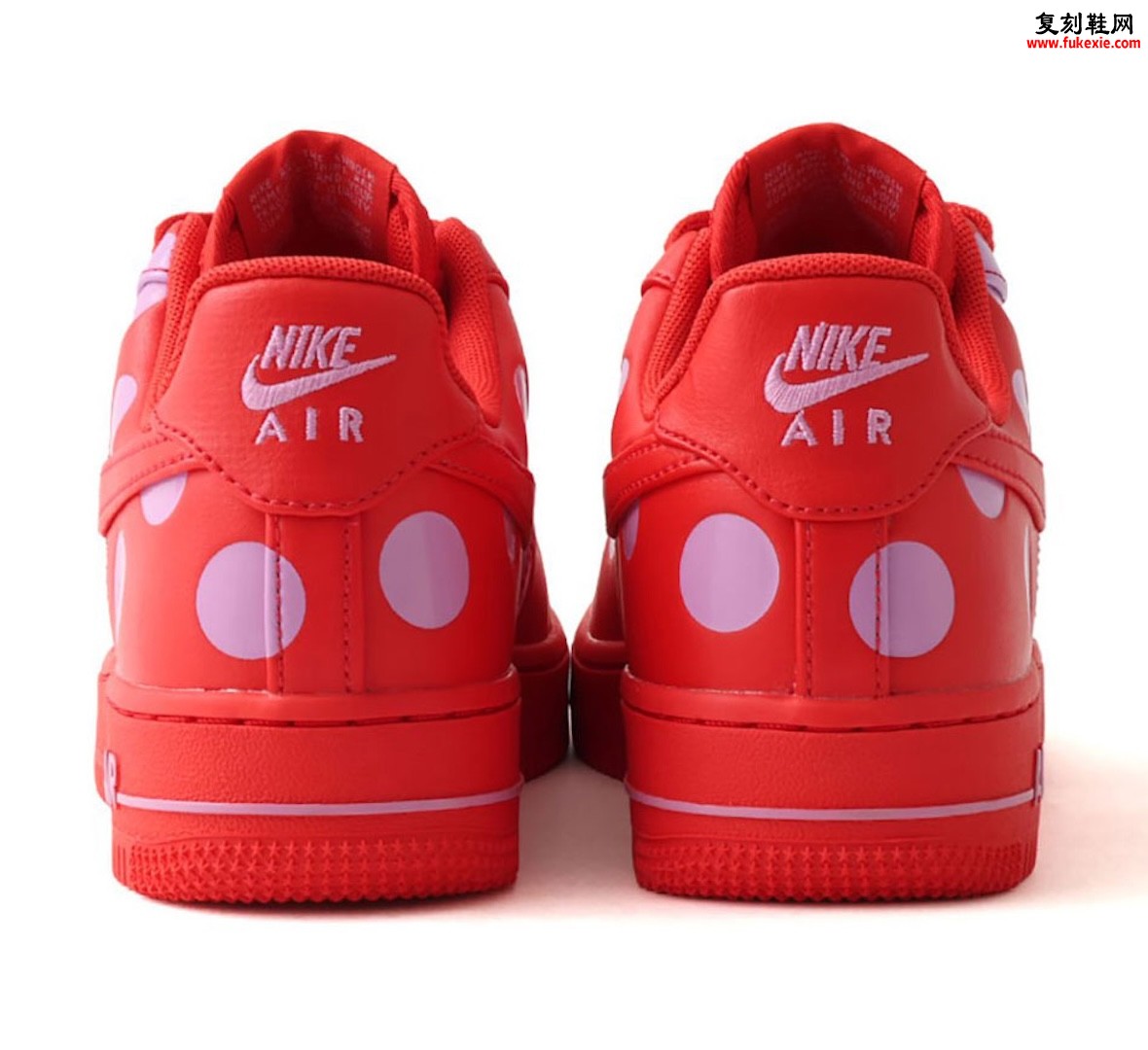 Nike Air Force 1 Low “Polka Dot”红色波点造型曝光,2026夏季发售在即,独家赏析插图2 Nike Air Force 1 Low “Polka Dot”红色波点造型曝光,2026夏季发售在即,独家赏析
