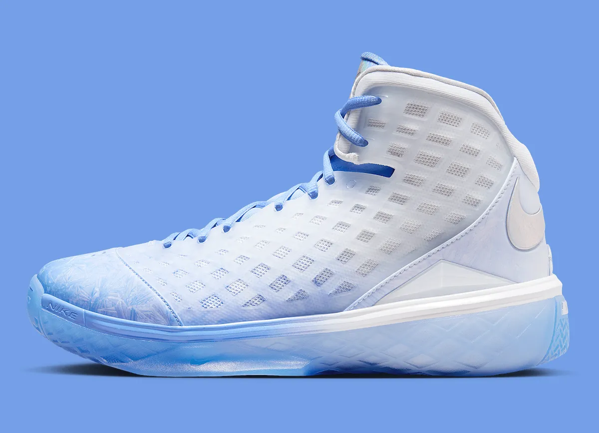 Nike Kobe 3 Protro “Christmas” 圣诞复刻版2025年12月24日发售 售价210美元