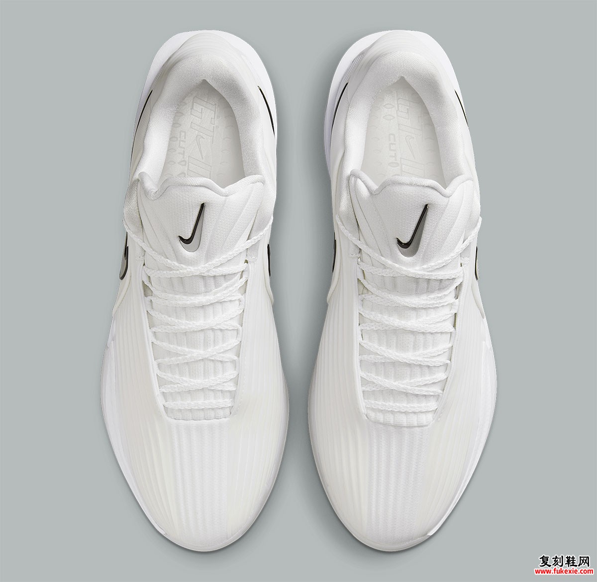 Nike GT Cut 3 Turbo 纯白上市：碳板+双层 ZoomX 重塑实战鞋性能天花板