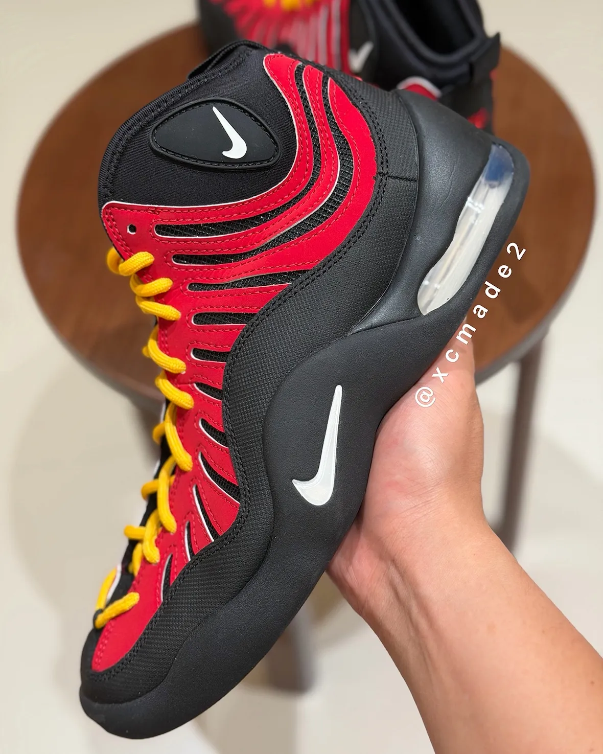 首次曝光 Nike Air Bakin Varsity Red 2026秋季复刻，Eric Avar操刀，蒂姆·哈达威热火队红黑黄配色