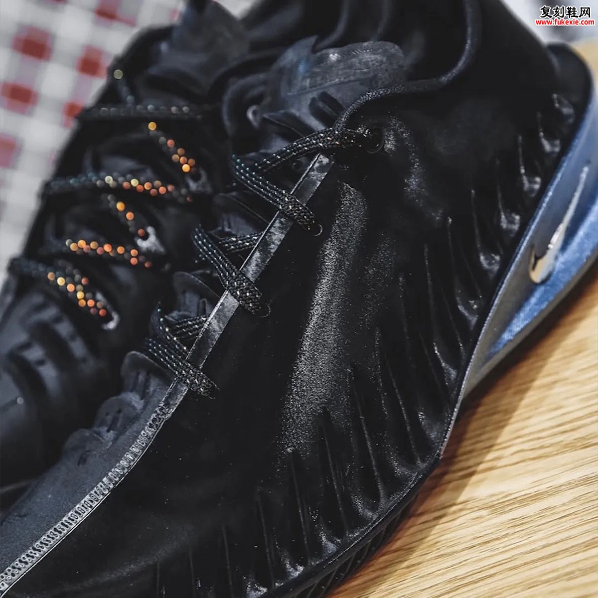 Nike GT Cut 4黑色版本2026年春季发售 突破性ZoomX科技重塑篮球鞋性能