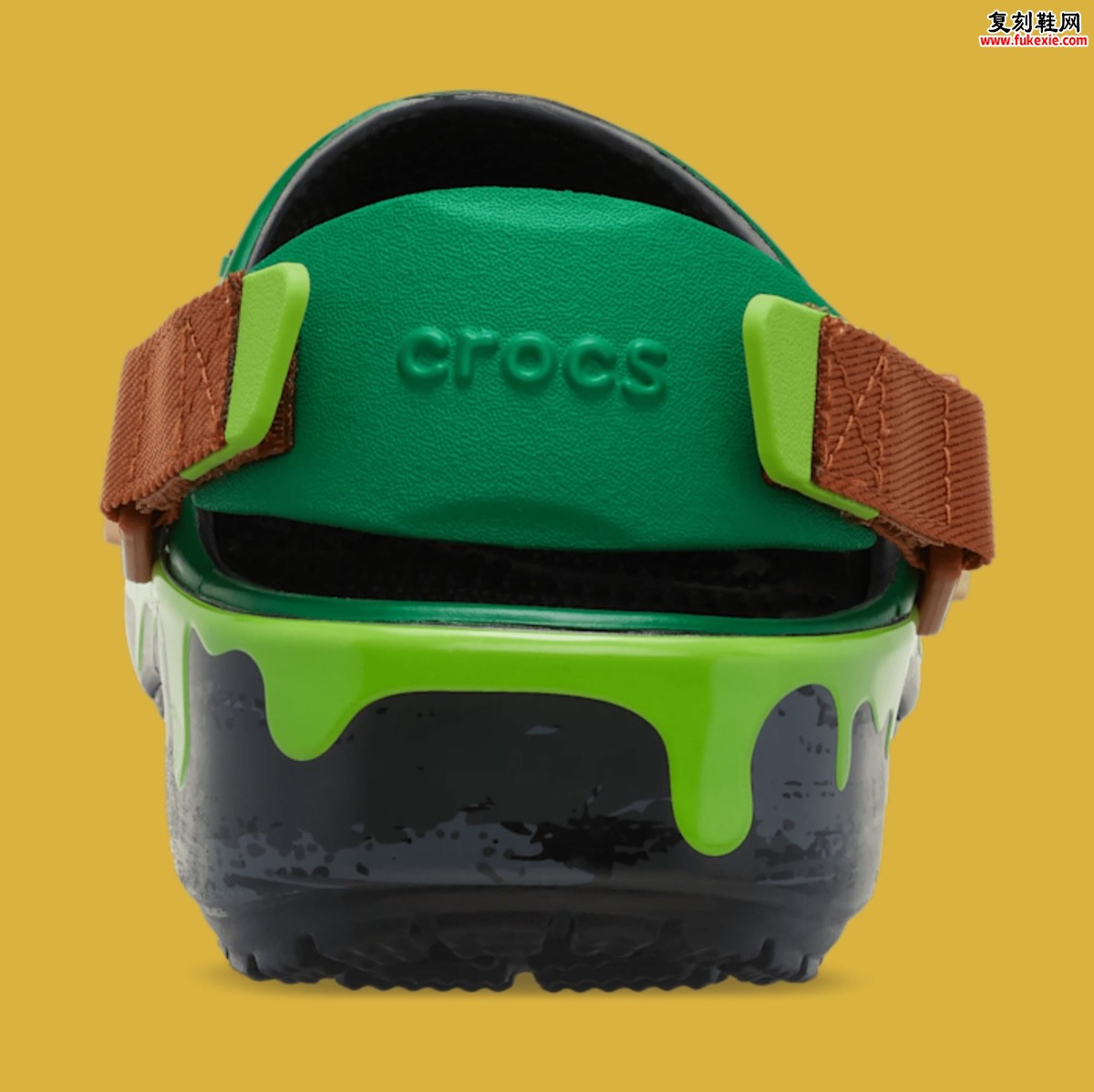 忍者神龟 x Crocs 联名洞洞鞋，绿色龟壳鞋面与施莱德金属盔甲双款齐发，附赠角色智必星